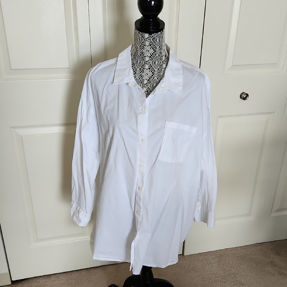 Old Navy White Casual Button Down Shirt